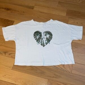 Banana Republic “Keep It Green” 100% Organic Cotton Cropped Tee size S, preloved